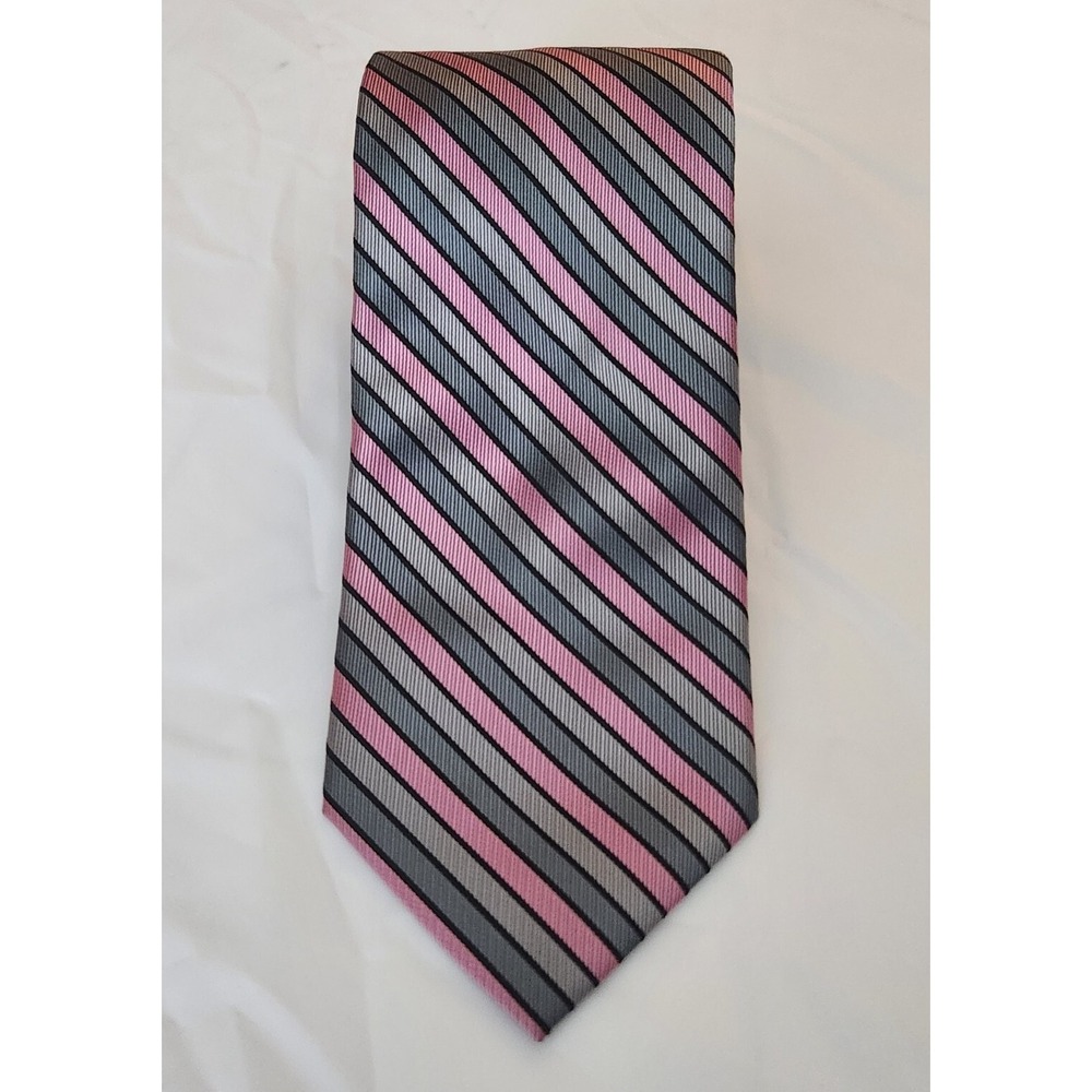 Knots for Hope Susan G‎ Komen Men's Gray, Black and Pink Striped Men's Neck Tie - Picture 2 of 7